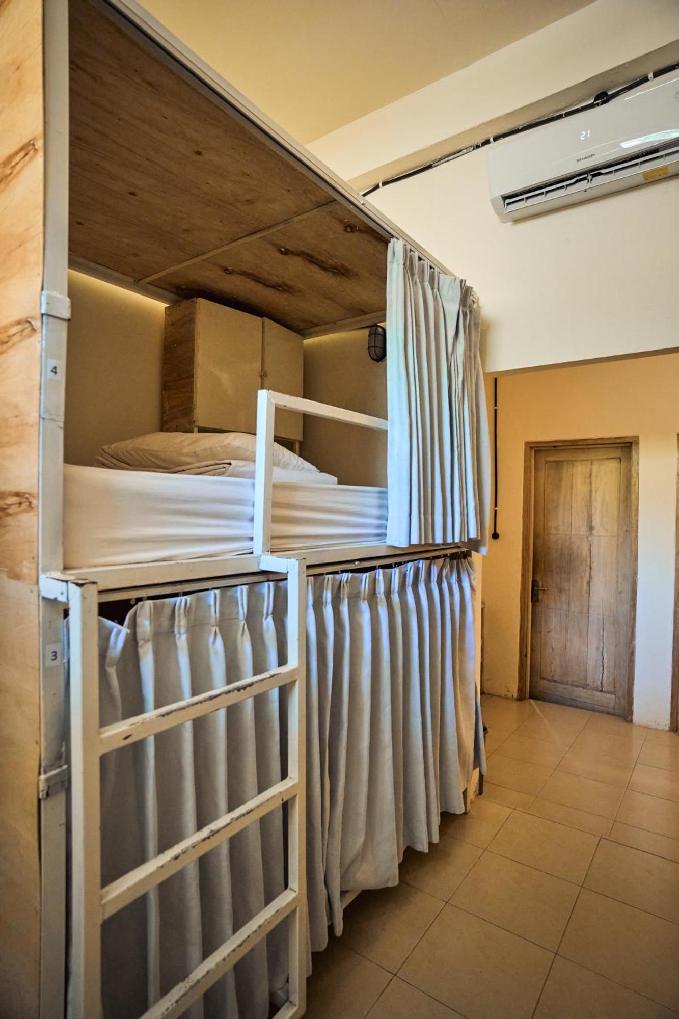 Lotide Surf Camps Lombok Hostel Kuta  Екстериор снимка